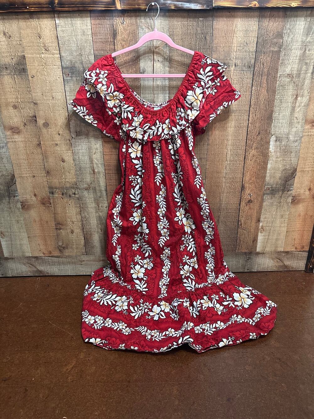 Traditional Red Hawaiian muumuu Ruffled Maxi Dress White Hibiscus Print